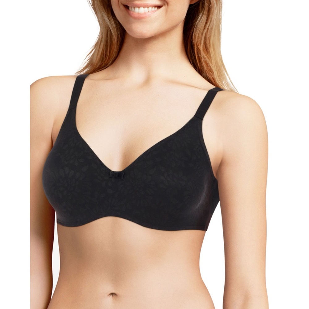 Chantelle Comfort Chic Molded Bra in Black 40C